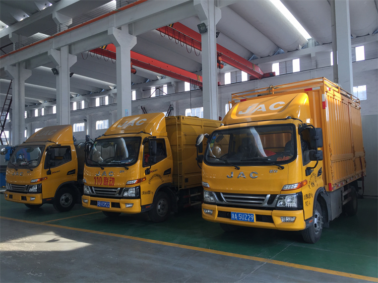 污泥吸污车